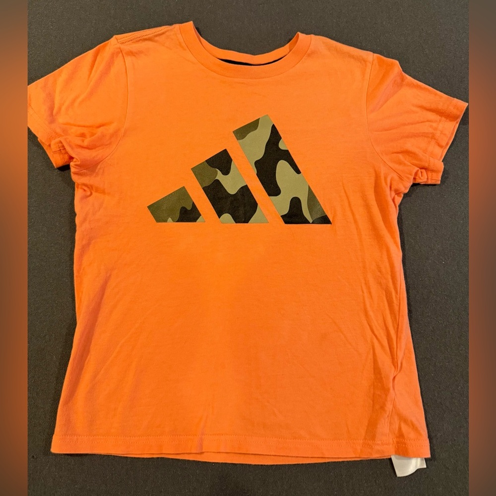 Adidas T-shirt - Girls Small (8)